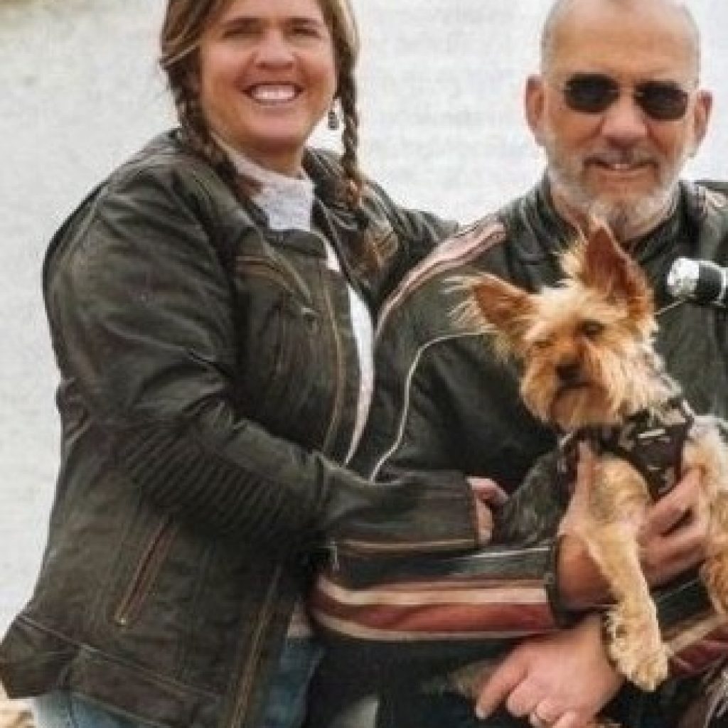 Meet Dan and Theresa Bension at Salt River Animal Hospital